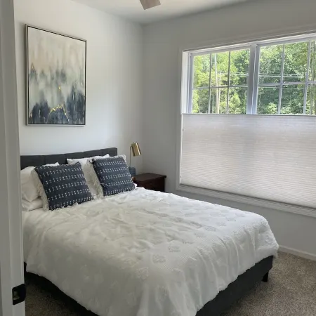 Brand New House, Sleeps 8, Private Beach Rights, Hot Tub!