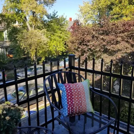 Boutique Suite in Historic Downtown Columbus, Indiana