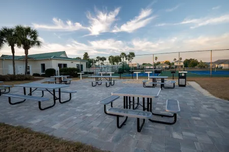 Charming Beach Cottage, Beach Chair Service Included