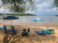 Gorgeous lake house with sandy beachfront. Welcome to Lost  World Landing