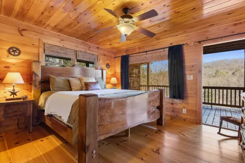 15% off Weekly Stays! Luxurious Large Blue Ridge Mtn. Cabin with Hot Tub!
