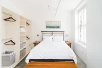 Bright & Spacious Loft Steps to the Freedom Trail