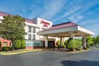 Hampton Inn by Hilton Hopewell Fort Lee - 駐車場