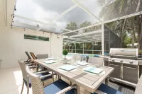 BEAUTIFUL Beach Home in NAPLES ONLY 4 miles away from the beach!