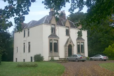 Merlindale   Self-Contained, Two Bed/Two Bath Apt. by River Tweed in Nsa Hotels near Tinto