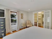 Updated Antique in Historic Downtown Plymouth