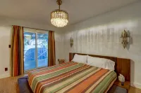 Completely New 1970’s themed home near whiskey row