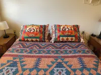 Cozy, Comfortable, Quiet, Private Apartment