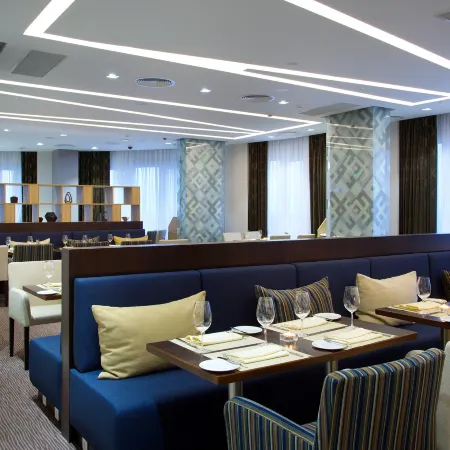 Хиллс Гарден (ex. Hilton Garden Inn Ufa RiversideХиллс Гарден, бывший Хилтон Гарден Инн Уфа Риверсайд)