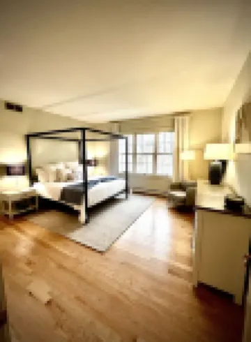 PRIVATE LARGE UPDATED HOME , MINUTES AWAY FROM WINERIES AND BEACHES 이스트 팰머스 호텔