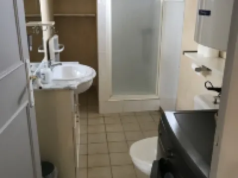 Cosy semi-detached house, terrace 800m from the swimming pool Hotels in Lanton