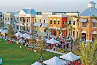 Beautiful and spacious 4BR house in Port St. Lucie, FL فنادق في St. Lucie County