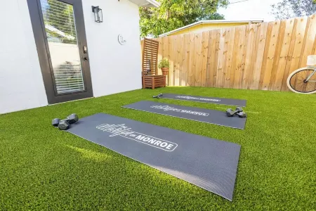 Walk to Antique Row - Family-Friendly West Palm Beach Home Отели рядом с достопримечательностью «Университет Палм Бич Атлантик»