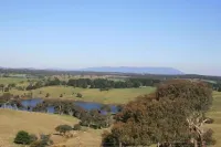Macedon Ranges Views, Spring Hill via Kyneton Hotels in Spring Hill