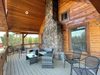 Sugar Knoll Lodge / 3 Story, 5bdr, HOT TUB, East Zion, Bryce and Grand Canyon