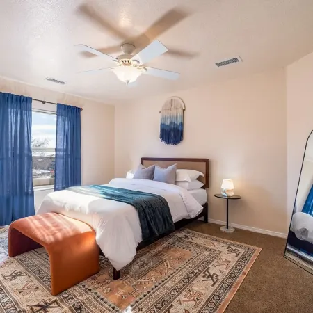 Sandia Retreat: 6Br - 15min to airport - Games