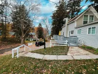 Quiet renovated cottage by Seabreeze Hoteles en Irondequoit