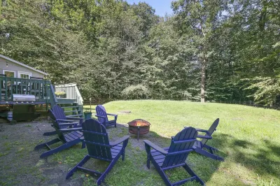 Central AC-Family Fun-Fence-Dog Friendly- Gameroom- King Beds-Fire Pit-Grill Hotels near Community Pool and playground