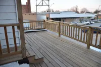 Newly Renovated family-sized apartment downtown, lots of light!