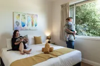 Mudgee Explorer Lodge.Owned by Mudgee Wine Explorer Tours - breakfast
