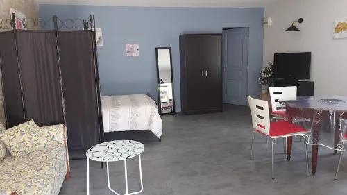 Charmant Studio au Bord D'un Petit Ruisseau