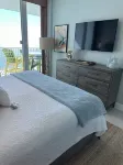 Lighthouse 1809 - Penthouse Views - Very Clean!🌞 - Renovated! Ocean Front