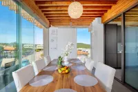 Modern, comfortable villa in Costa Smeralda, Sardinia near Olbia Airport