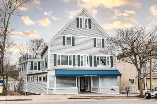 The Inn at Newton Highlands, Suite 2, Apartment-Hotel Hotels in Newton