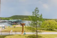 "Mimi's Place" Waterfront Condo