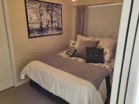 Condo and private boathouse on tranquil bay with marina access
