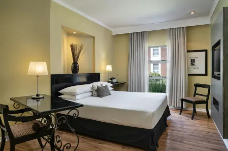 Protea Hotel by Marriott Bloemfontein Отели в г. Motheo