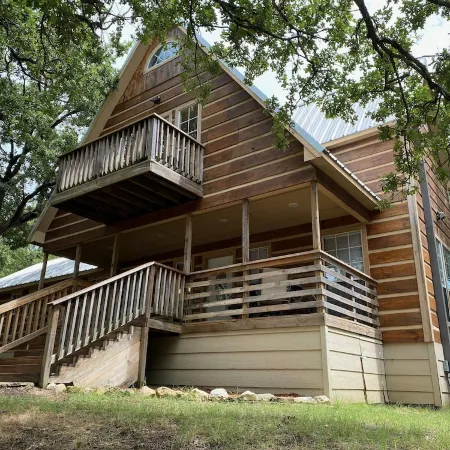 Beautiful Longhorn Lodge at Lake Texoma!