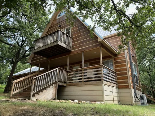 Beautiful Longhorn Lodge at Lake Texoma!