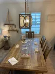 3 Bed/3 Bath Remodeled End Unit & 5 min to Beach! Pet Friendly!!