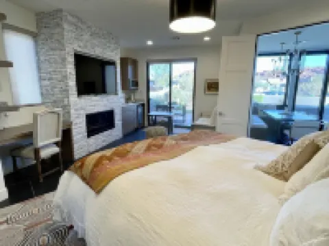 Snow Canyon Escape Hotels near Red Mountain