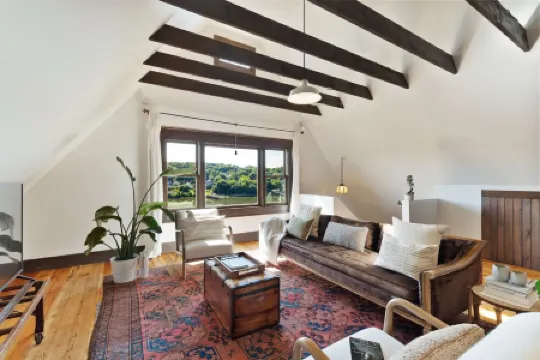 The Pearl, NH hidden luxury close to the Quinnipiac River in historic property Отели рядом с достопримечательностью «Connecticut Children's Museum»