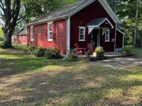 Historic Schoolhouse No. 11Upstate Hudson Valley - Catskill Getaway Hotels in Marbletown