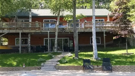 50ft TO WATER~GREAT LOCATION~STOCKED WITH CONVENIENCES!License #008922