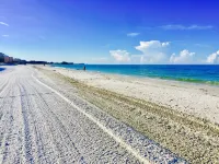 Newly Renovated 1 Br Madeira Beach Cottage - Strand