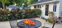 Alloro Home / 2 BR Neighborhood Home, 1 mi to Mayo Clinic