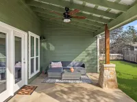 Designer Home in the Heart of Historic Dripping Springs-The Murray House Hotels in Dripping Springs