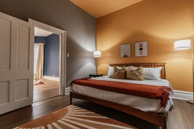 Something to talk about in Haynie's Corner! Walk anywhere, sleeps 6! Các khách sạn gần Mesker Park Zoo & Botanic Garden