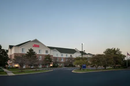 Hilton Garden Inn St. Charles Отели рядом с достопримечательностью «Парк Лангам»