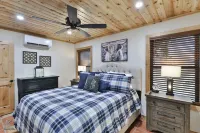 "The Magical Treehouse" offers an enchanting experience for up to six guests. Hotels in Callahan County