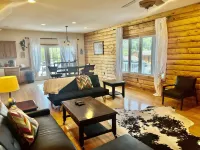 Scenic View Lodge- w/ Hot Tub & Pool Hotels in Allamakee County