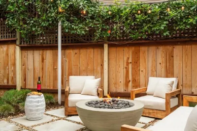 1884 Modernized Home: Fire Pit, Tesla Tech, Near Downtown