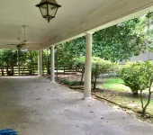 LA BELLE MAISON - Beautiful 1850 Historical home just across from Lions Park!