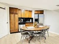 HUGE Private Full Basement Apartment Hotel a Ferguson Township