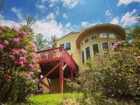 Owl’s Nest Treetop Oasis - 25 to Avl, 25 to Hatley Pointe Ski Resort