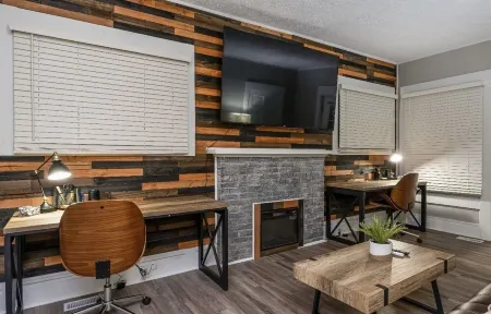 Remote Ready I 2 BR 1 BA Отели рядом с достопримечательностью «Citi Trends»